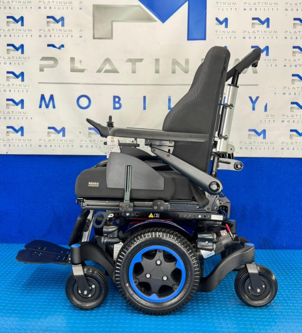 Sunrise Quickie Q300 M Mini Powerchair 6 mph Riser Electric Wheelchair 2223