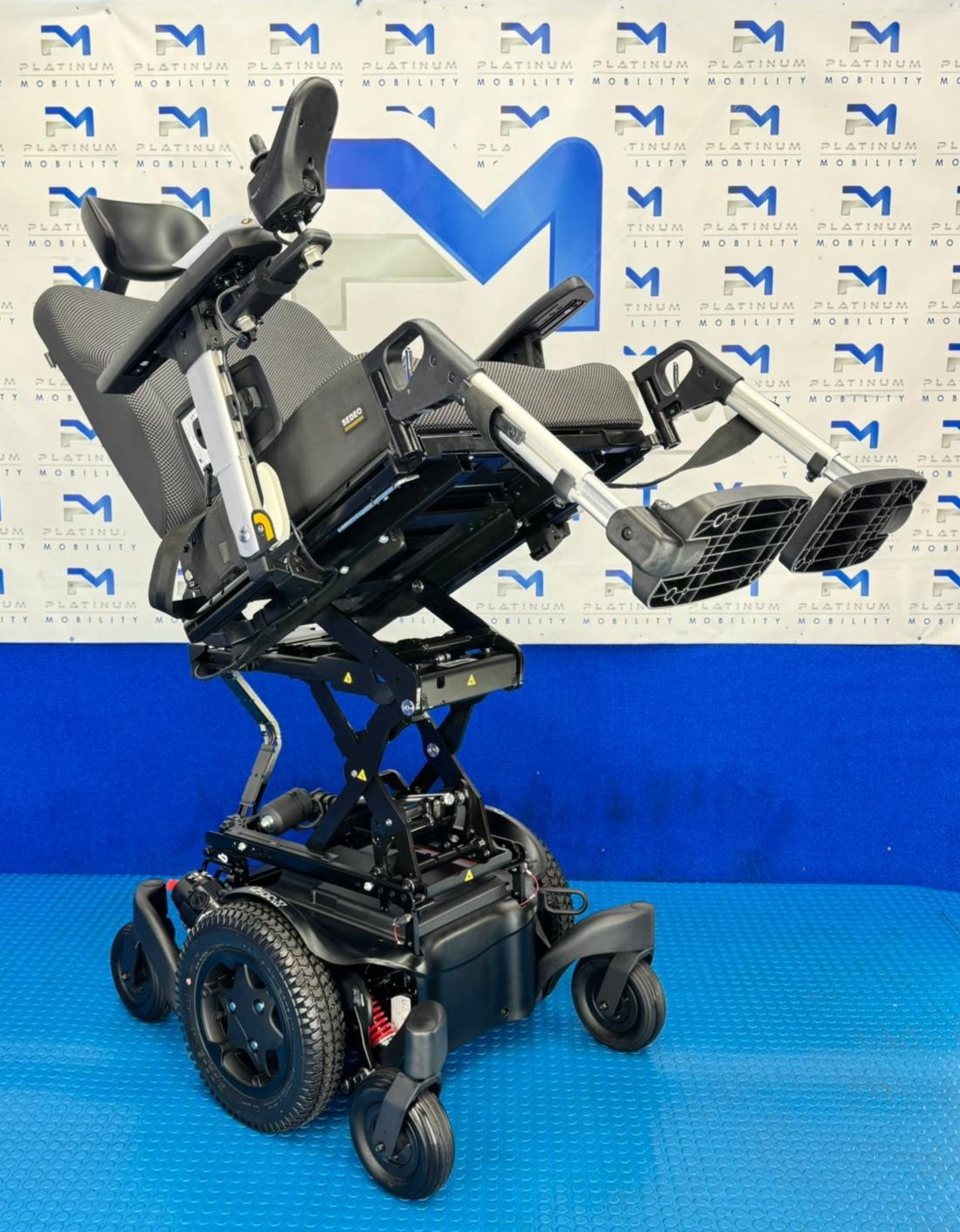 2025 Quickie Q500 M Powerchair – 6mph Riser Electric Wheelchair by Sunrise 2225