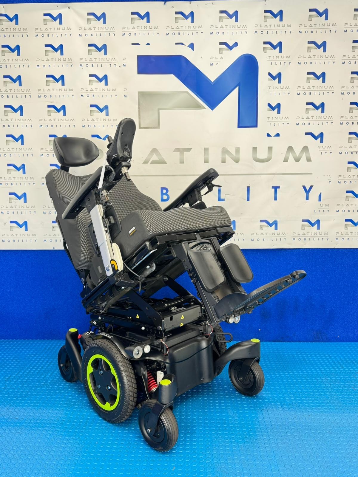 Sunrise Quickie Q500 M Powerchair – 6mph Riser Electric Wheelchair 2240