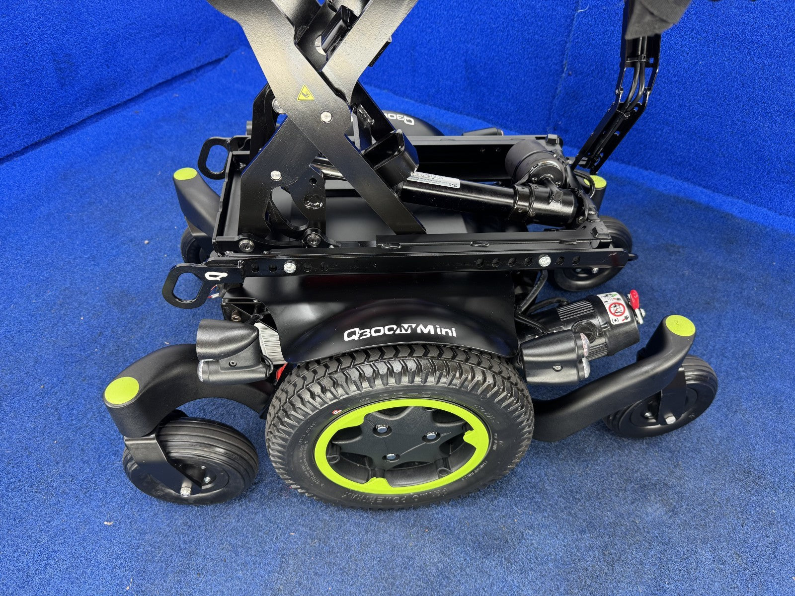 2024 Quickie Q300 Mini Powerchair 6mph Riser Electric Wheelchair by Sunrise 1583