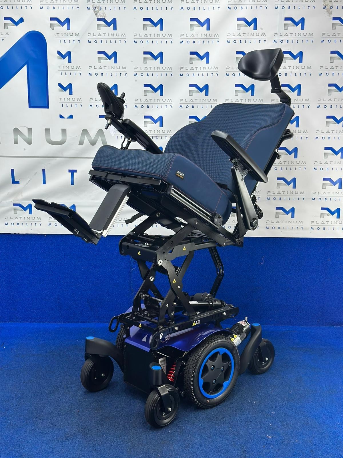 Quickie Q300 M Mini Powerchair 4 mph Riser Electric Wheelchair by Sunrise (1498)