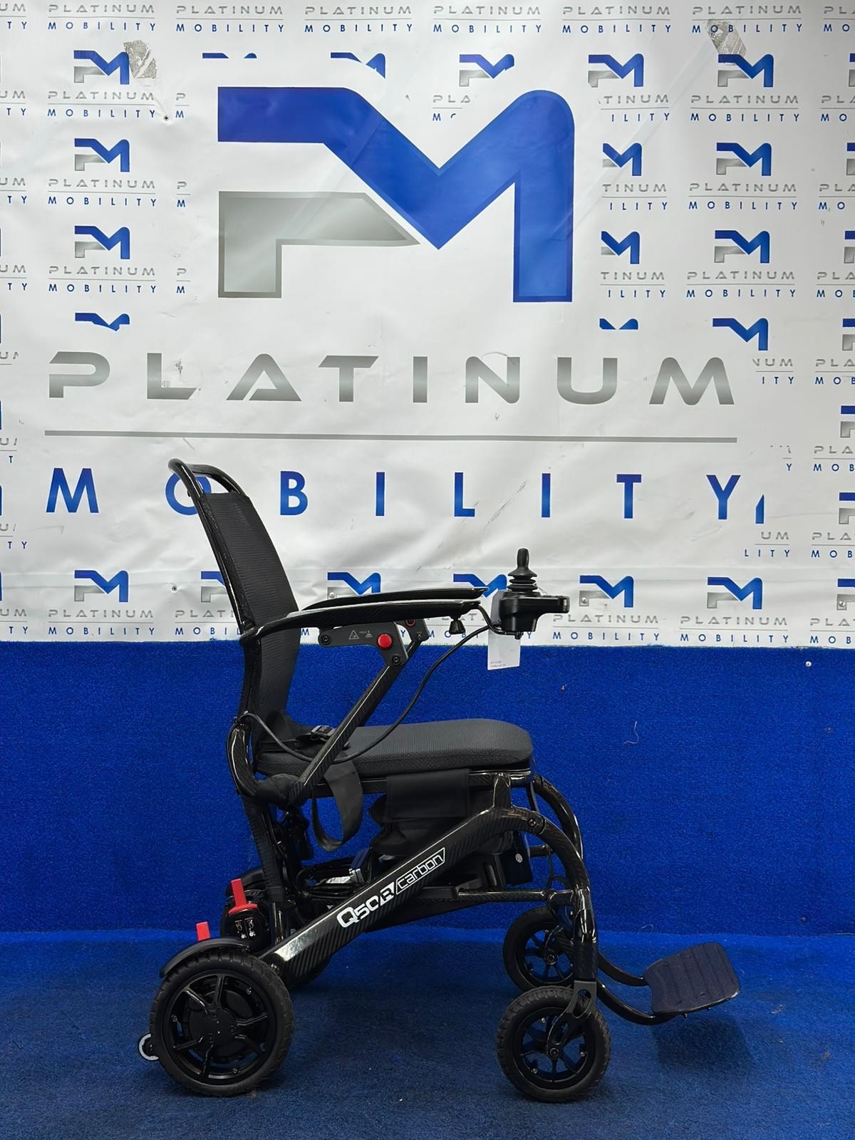 QUICKIE Q50 R LIGHTWEIGHT CARBON FIBRE ELECTRIC POWERCHAIR SCOOTER FOLDING 4MPH
