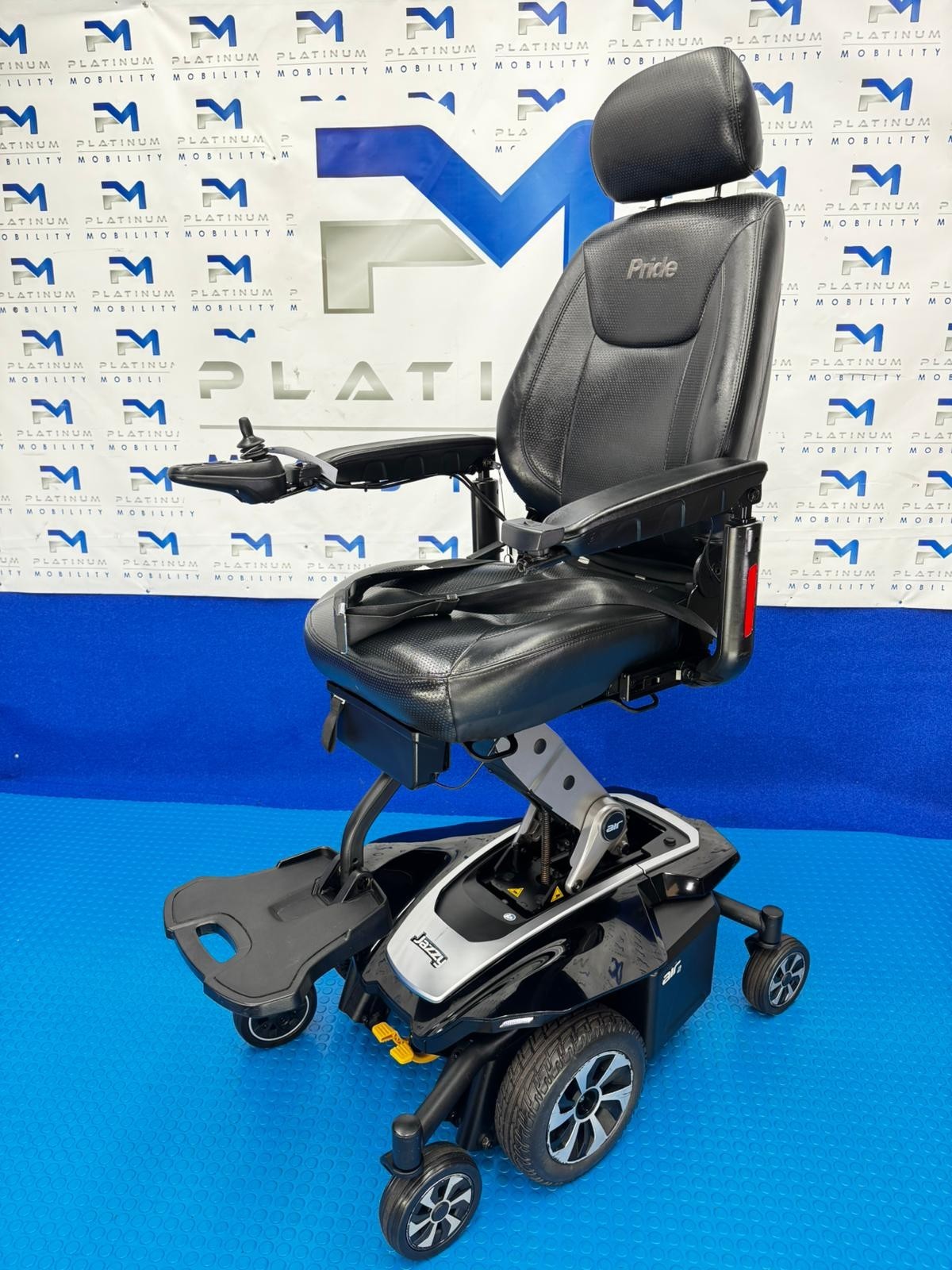 Pride Jazzy Air 2.0 Power Chair Electric Wheelchair with Electric Seat Lift 1839