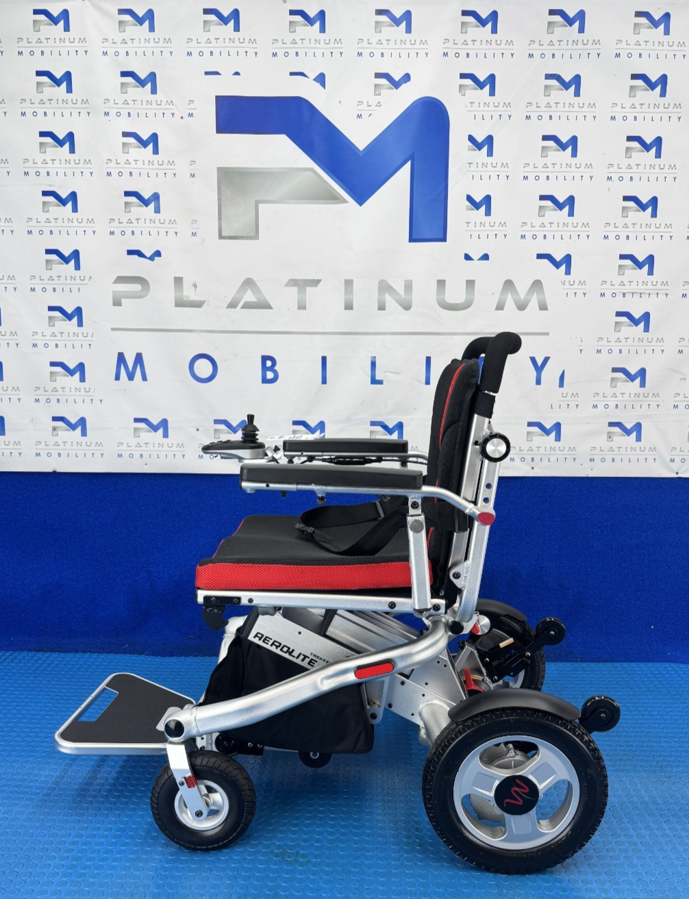 Motion Healthcare Trekker Aerolite ELECTRIC WHEELCHAIR POWERCHAIR 4MPH 2779