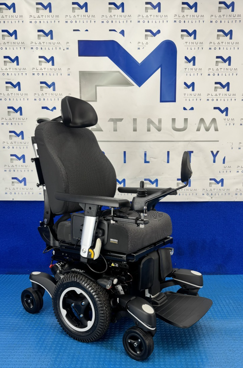 Sunrise Quickie Q700 M Powerchair – 6mph Riser Tilt Electric Wheelchair 2359