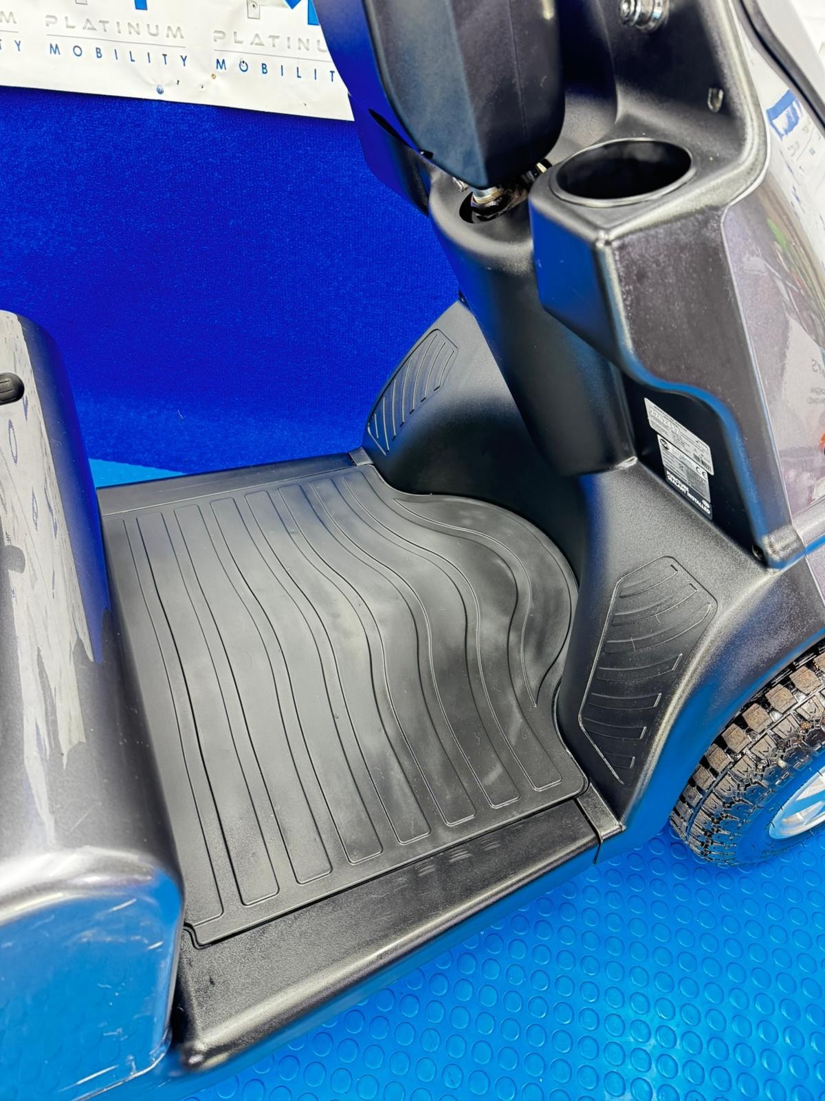 2022 TGA Breeze S4 8MPH All Terrain Mobility Scooter Great Condition 1925