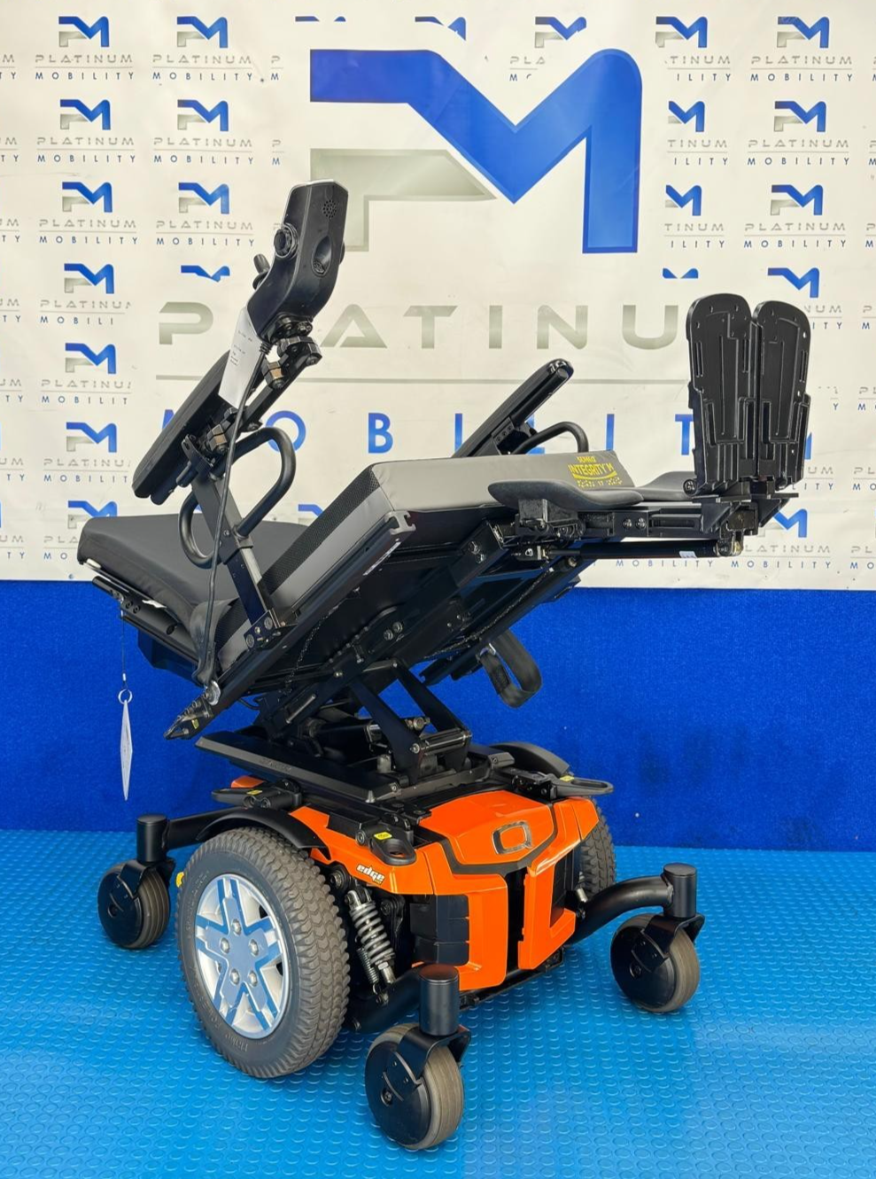 Quantum Q6 2.0 Edge HD Electric Powerchair 4mph Heavy Duty 32st Mid Wheel 1814