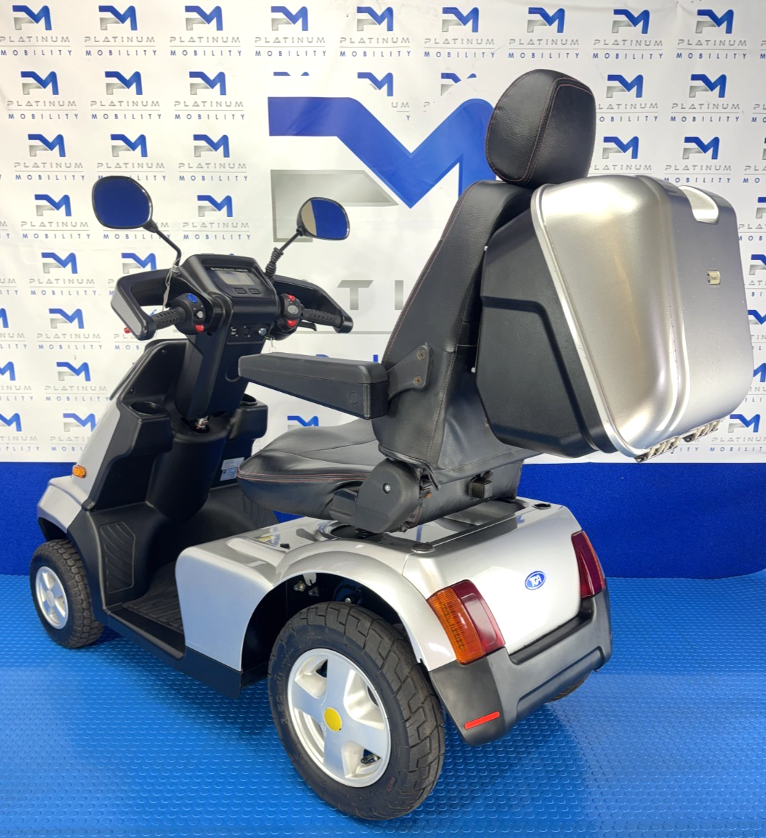 TGA Breeze S4 MAX SPEED 6MPH MAX WEIGHT 39 STONE All Terrain Scooter 1789