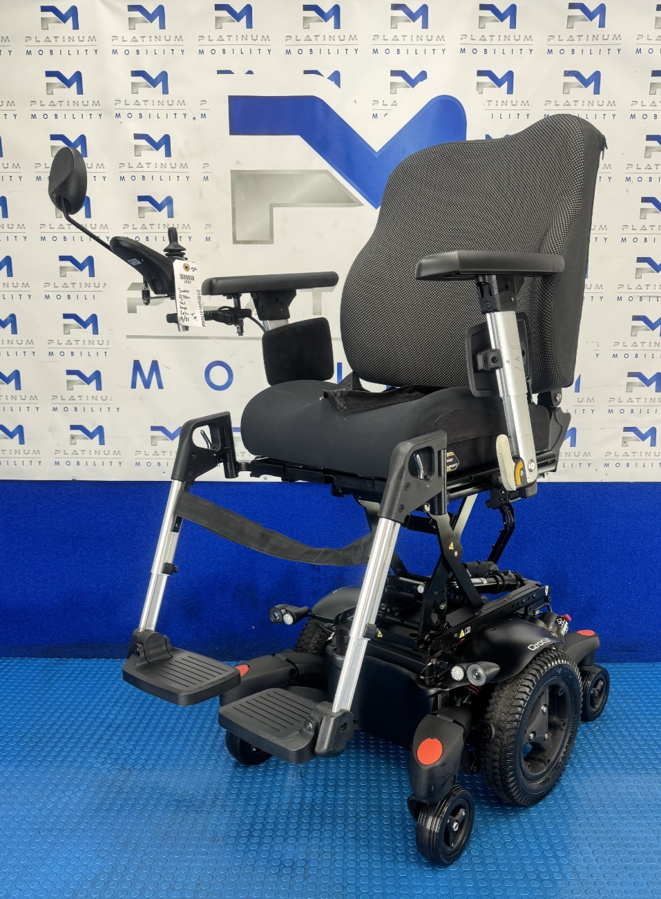 Sunrise Quickie Q700 M 6mph Electric Rise Tilt solid Tyres Wheelchair 2551