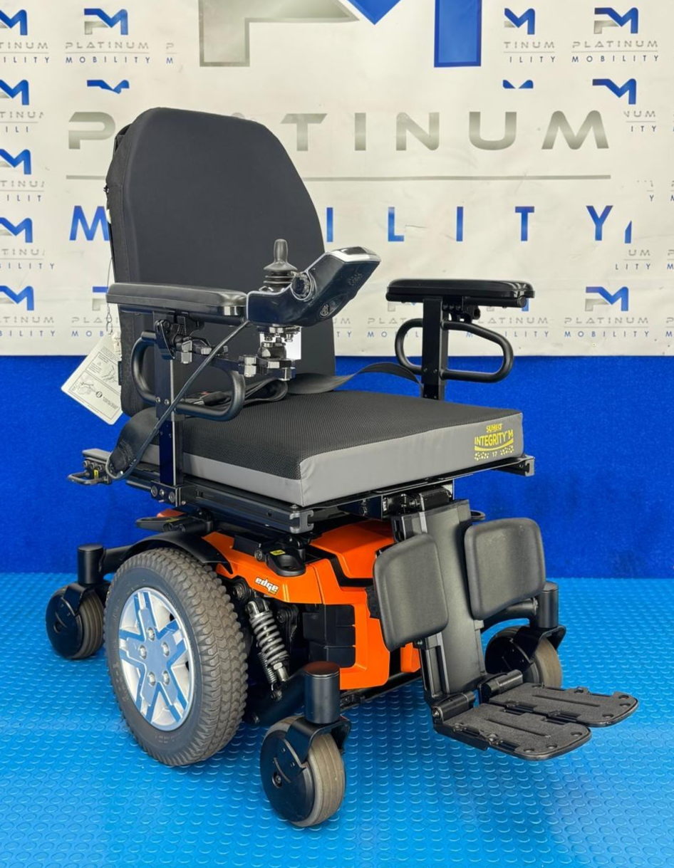 Quantum Q6 2.0 Edge HD Electric Powerchair 4mph Heavy Duty 32st Mid Wheel 1814