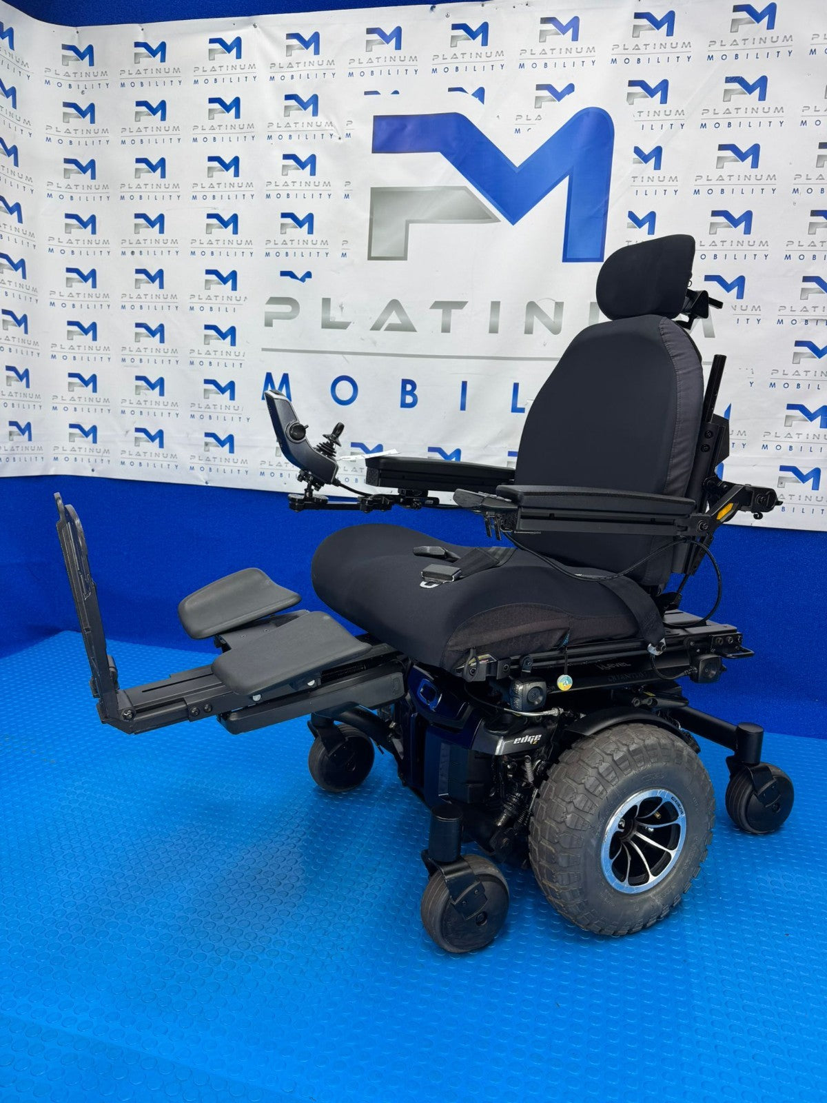 PRIDE QUANTUM Q6 EDGE Z 2.0 i-LEVEL 6 MPH ELECTRIC MOBILITY POWERCHAIR 871