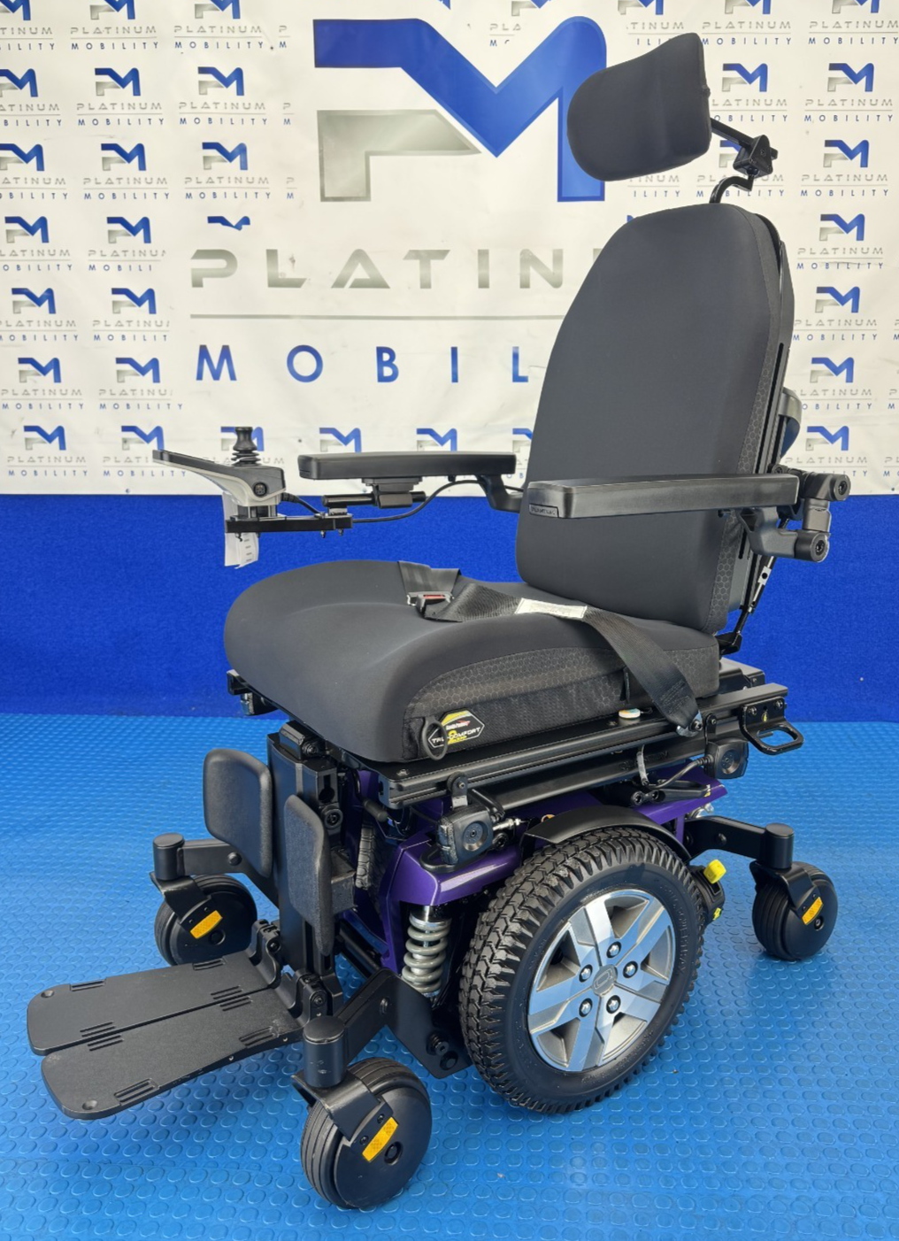 2025 PRIDE QUANTUM Q6 EDGE 2.0 i-LEVEL 6 MPH ELECTRIC MOBILITY POWERCHAIR 2305