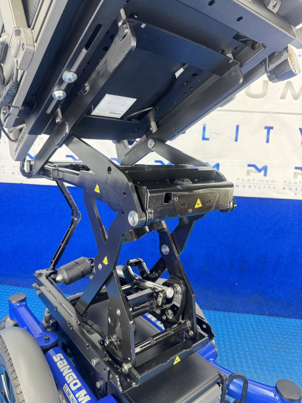 2025 Dietz Sango Advaned M Slimline 6MPH Rise & Tilt Electric Wheelchair 2541