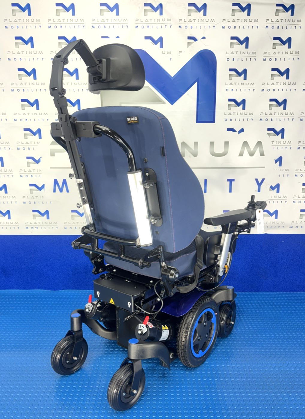 Sunrise Quickie Q300M Powerchair 4 mph Riser, Tilt Electric Wheelchair 4020
