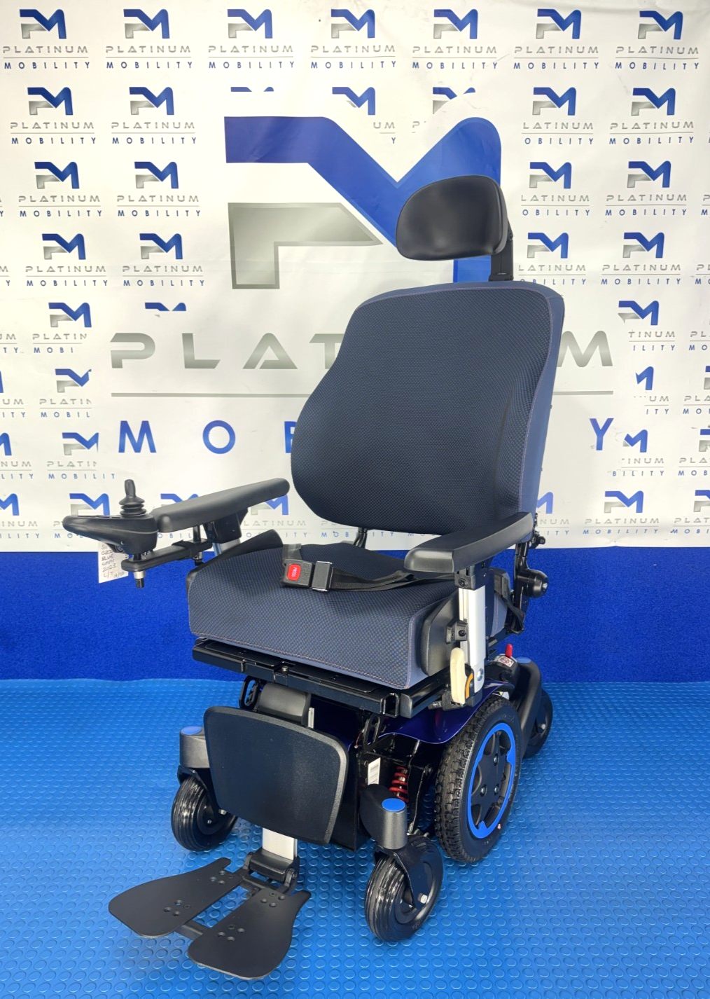 Sunrise Quickie Q300M Powerchair 4 mph Riser, Tilt Electric Wheelchair 4020