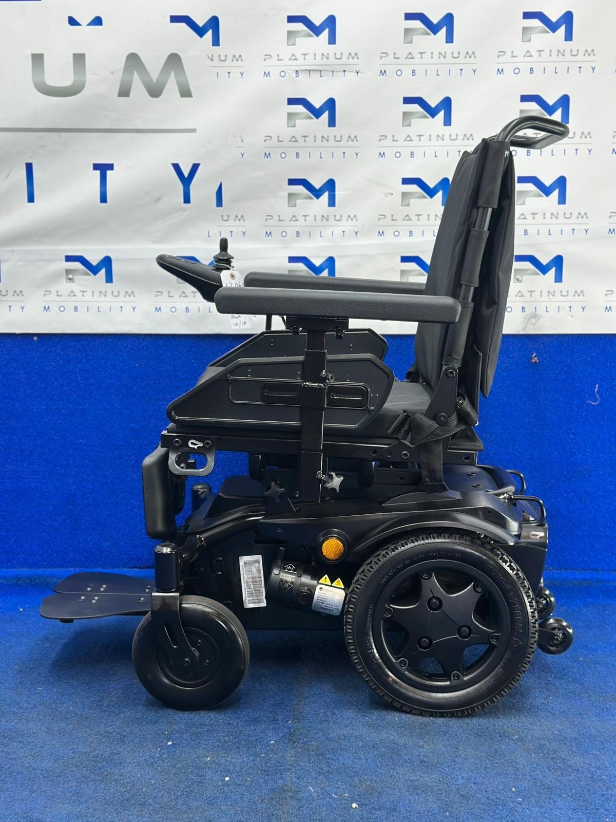 Quickie Q100R Powerchair – 4mph Small Electric Wheelchair by Sunrise (1206)