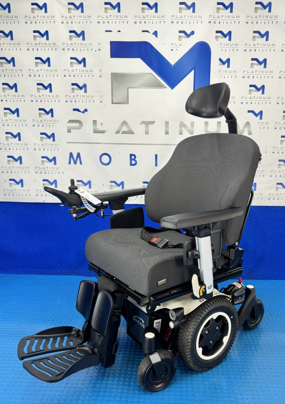 2025 Sunrise Quickie Q300 M Powerchair 6 mph Electric Wheelchair 2357