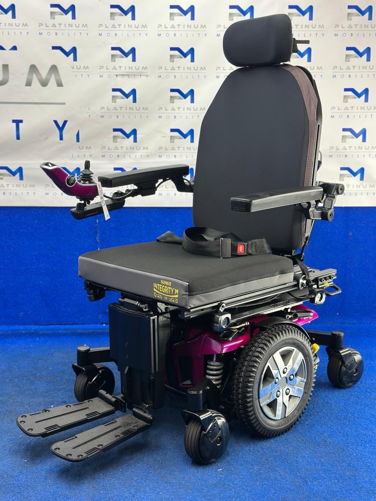 PRIDE QUANTUM Q6 EDGE 2.0 i-LEVEL 6 MPH ELECTRIC MOBILITY POWERCHAIR 1137
