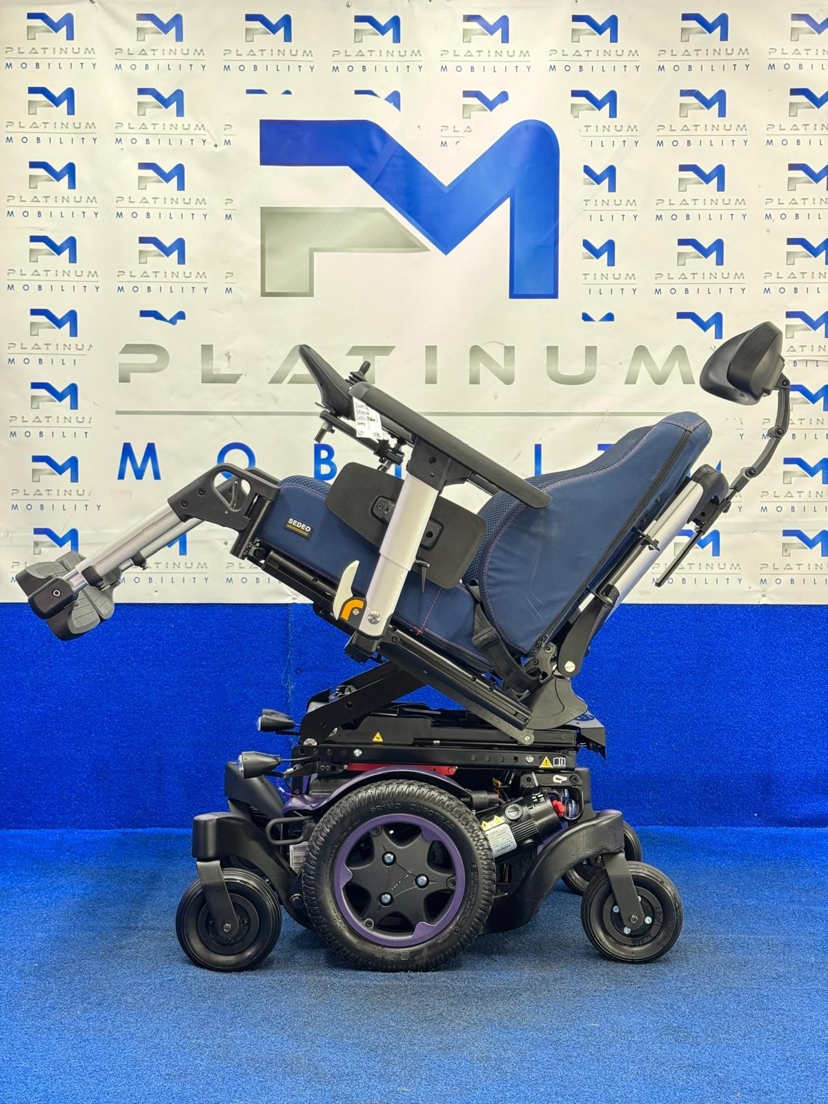 CUSTOM 2024 Sunrise Q500 M Powerchair – 6mph Riser Electric Wheelchair (1819)