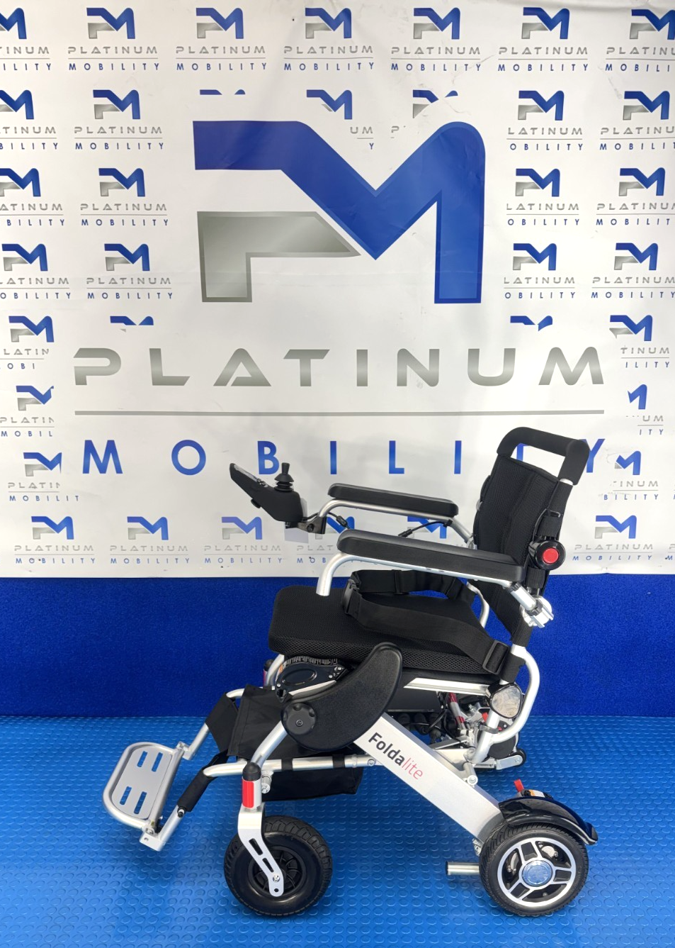 Motion Foldalite Folding Wheelchair 4Mph New Open Box 2721