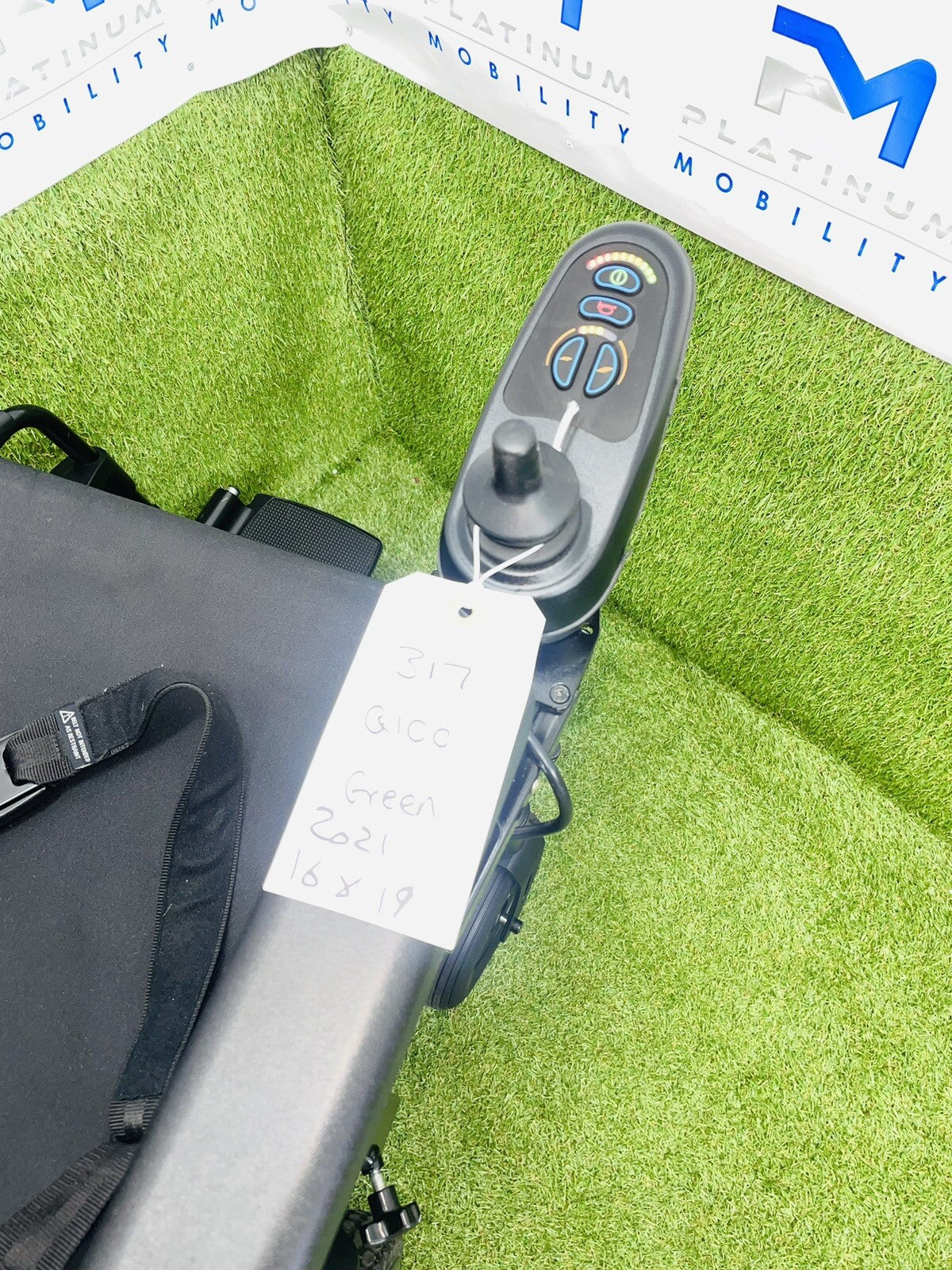 Powerchair Quickie Q100R Compact Indoor Outdoor Sunrise Medical Comfy Mid Wheel