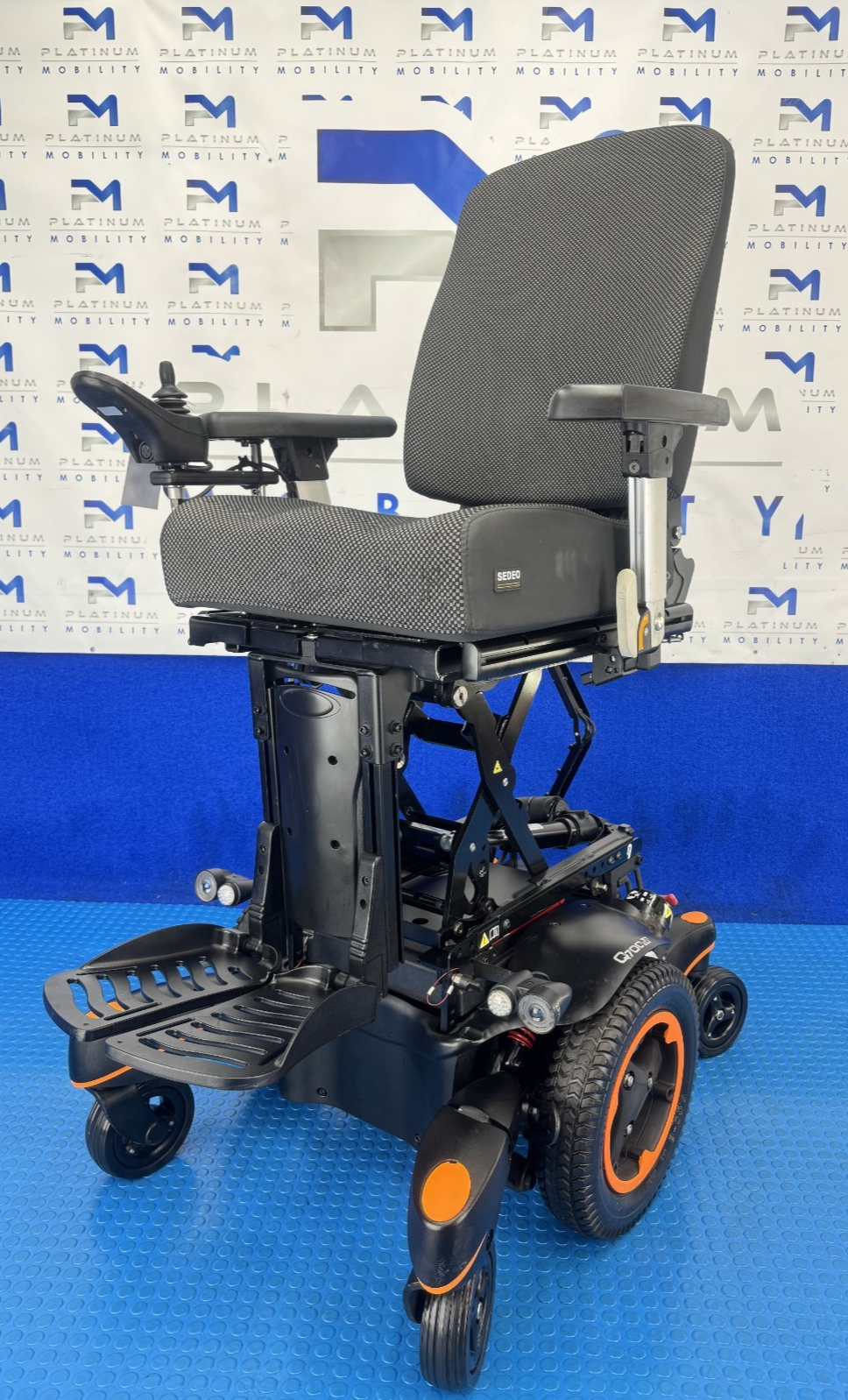 Sunrise Quickie Q700 M Powerchair – 6mph Riser Tilt Electric Wheelchair 2298