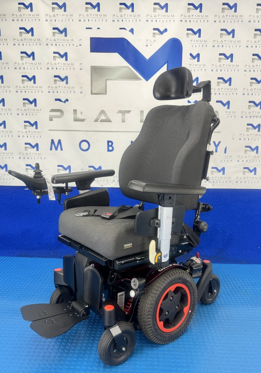 Sunrise Quickie Q300M Powerchair 6 mph Riser, Tilt Electric Wheelchair 2782