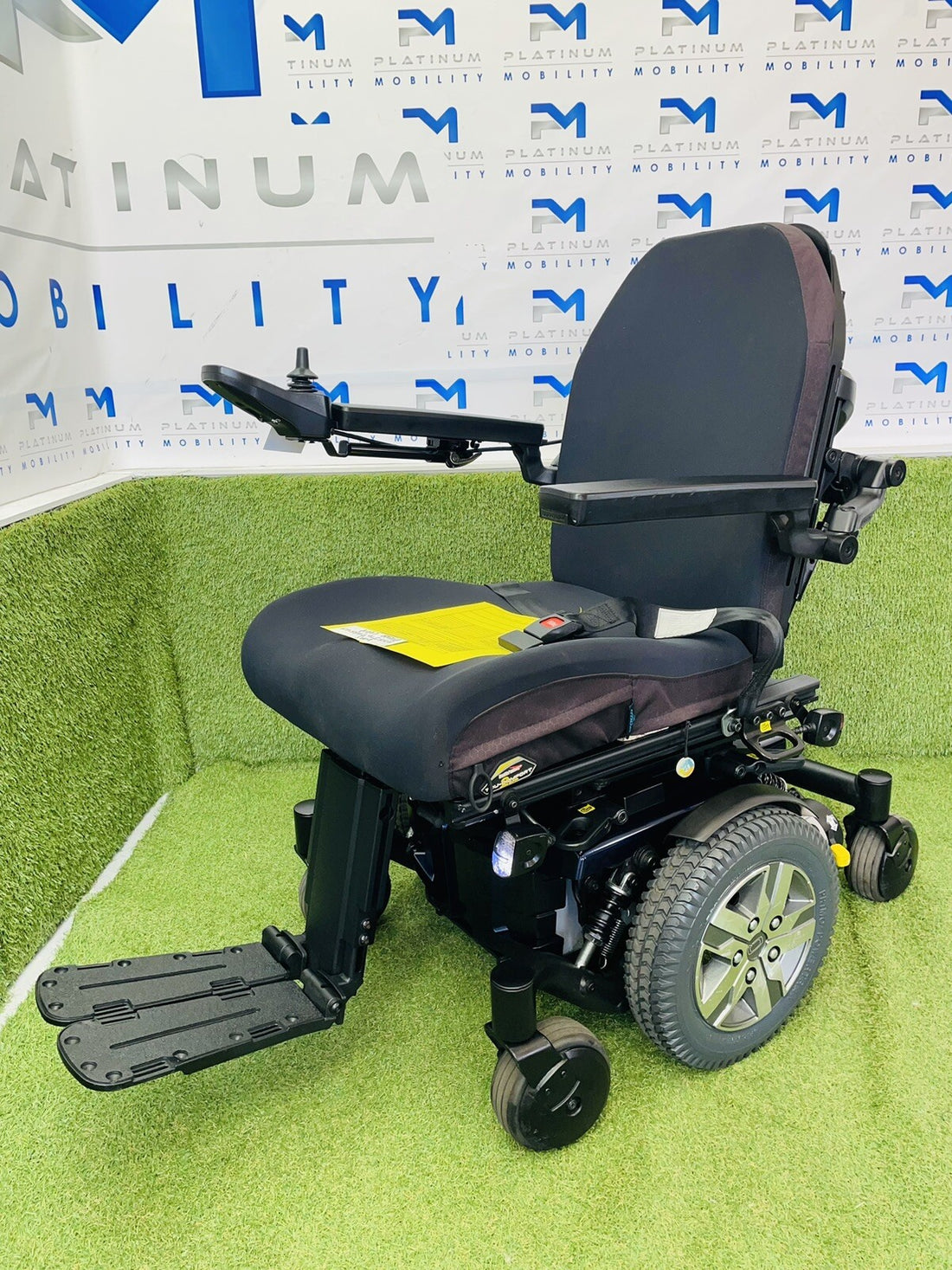 PRIDE QUANTUM EDGE Z 2.0 6 MPH ELECTRIC WHEELCHAIR POWERCHAIR MOBILITY Q6 Q700