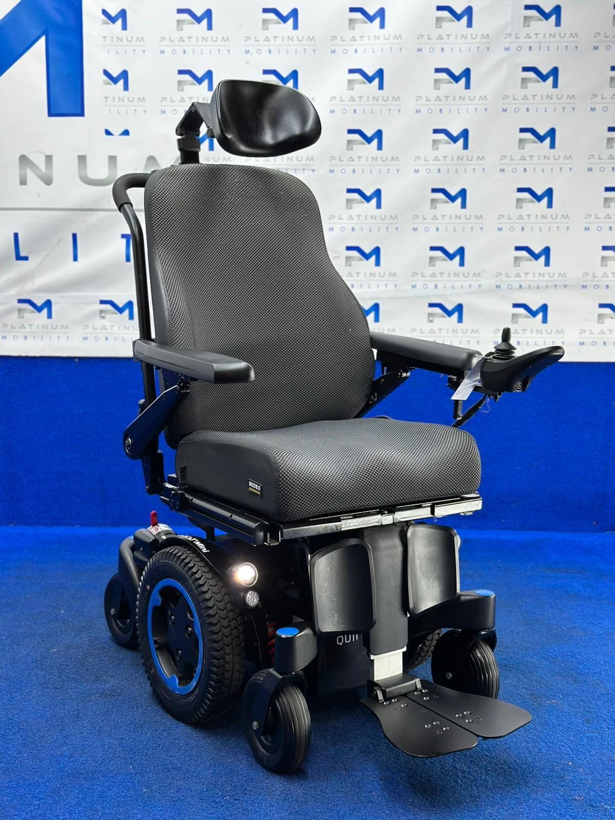 QUICKIE Q300 M MINI 6 MPH ELECTRIC MOBILITY POWERCHAIR ELECTRIC WHEELCHAIR 1486