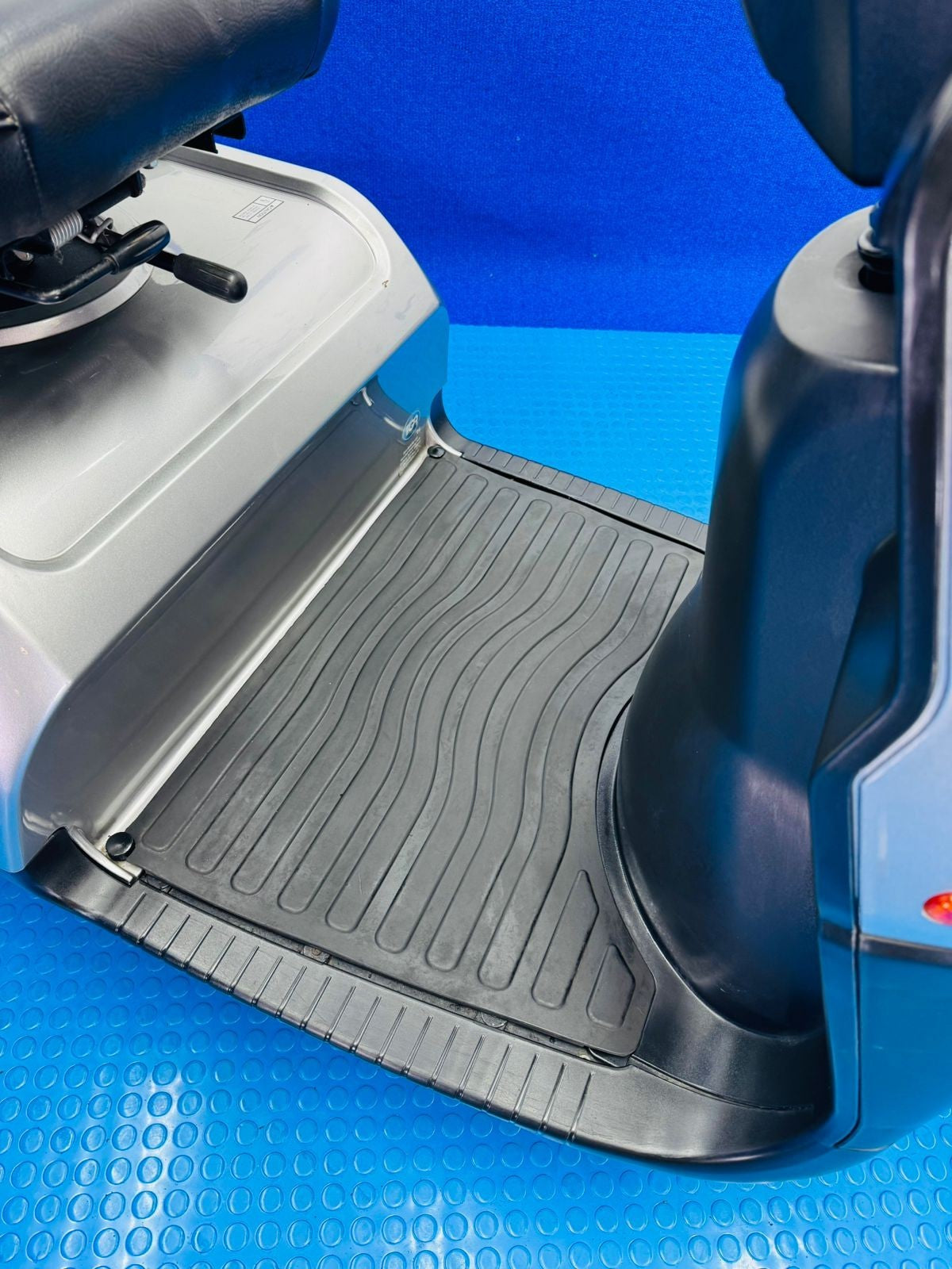 TGA Breeze S3 8MPH LARGE Mobility Scooter All Terrain 1847