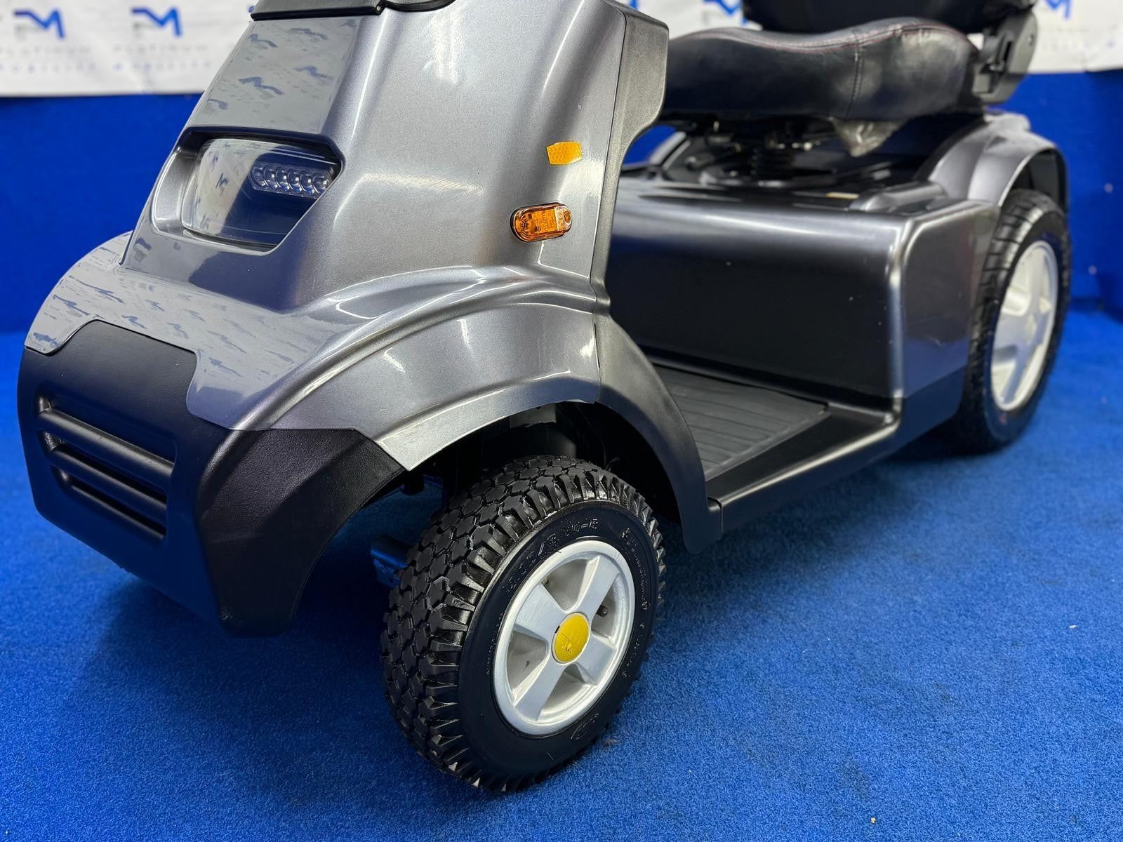 2022 TGA Breeze S4 8MPH All Terrain Mobility Scooter Immaculate Condition 1800