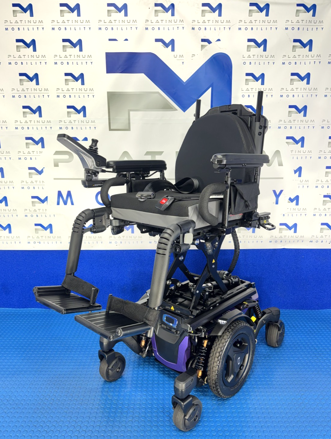 PRIDE QUANTUM EDGE 3 STRETTO 6 MPH ELECTRIC  POWERCHAIR Narrow 4047