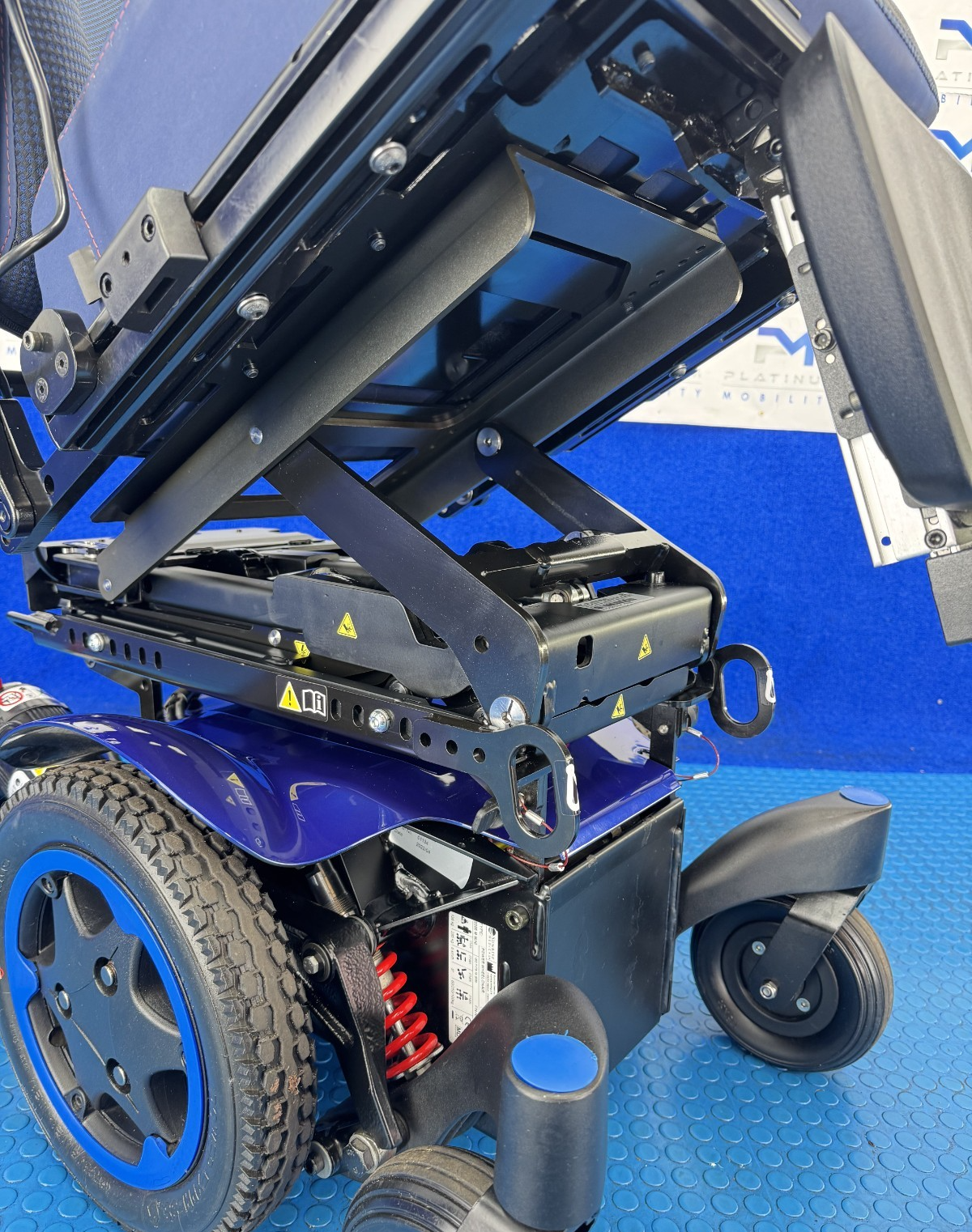 Sunrise Quickie Q300 Mini – 4mph Rise and Tilt Electric Wheelchair 1672