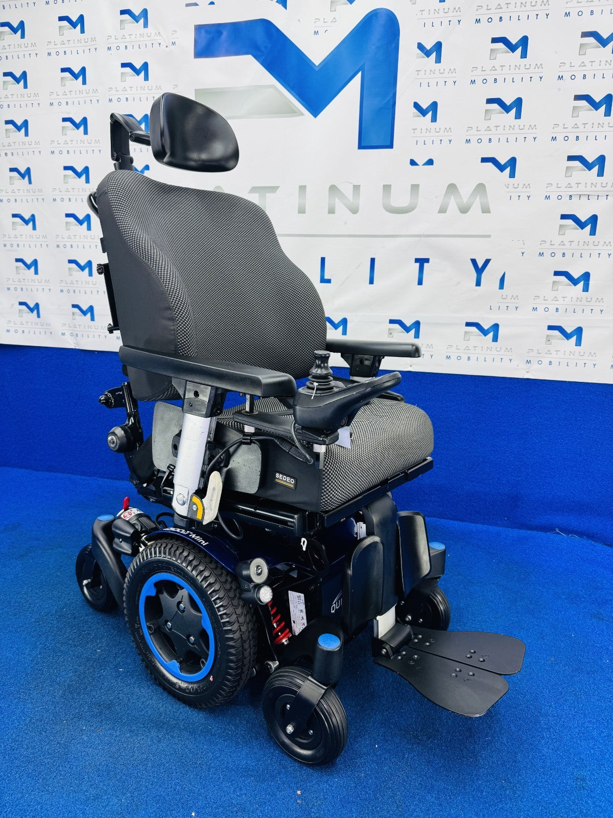 Quickie Q300 Mini Powerchair – 6mph Riser Electric Wheelchair by Sunrise (1484)
