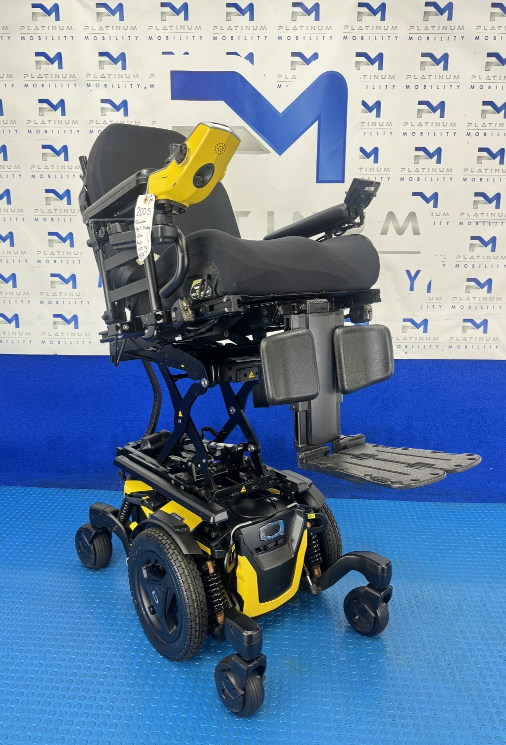 PRIDE QUANTUM EDGE 3 STRETTO i-LEVEL 6 MPH ELECTRIC MOBILITY POWERCHAIR 2005