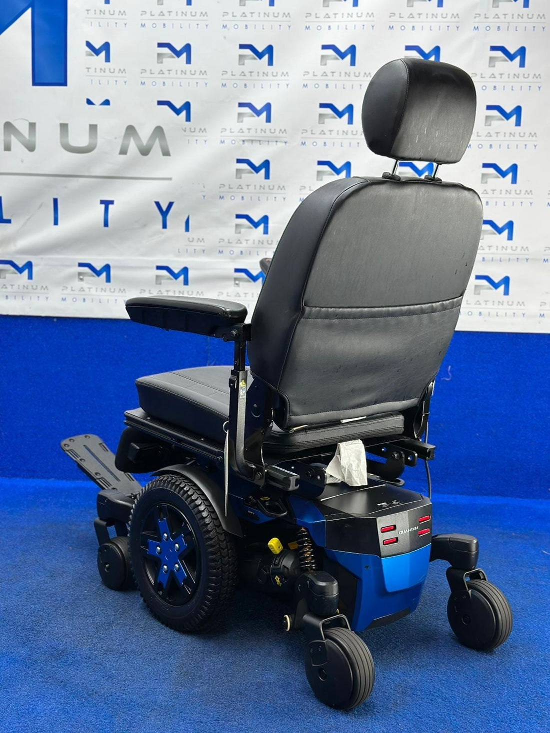 Quantum Edge 3 Stretto Powerchair – 4mph, Compact Electric Wheelchair (941)