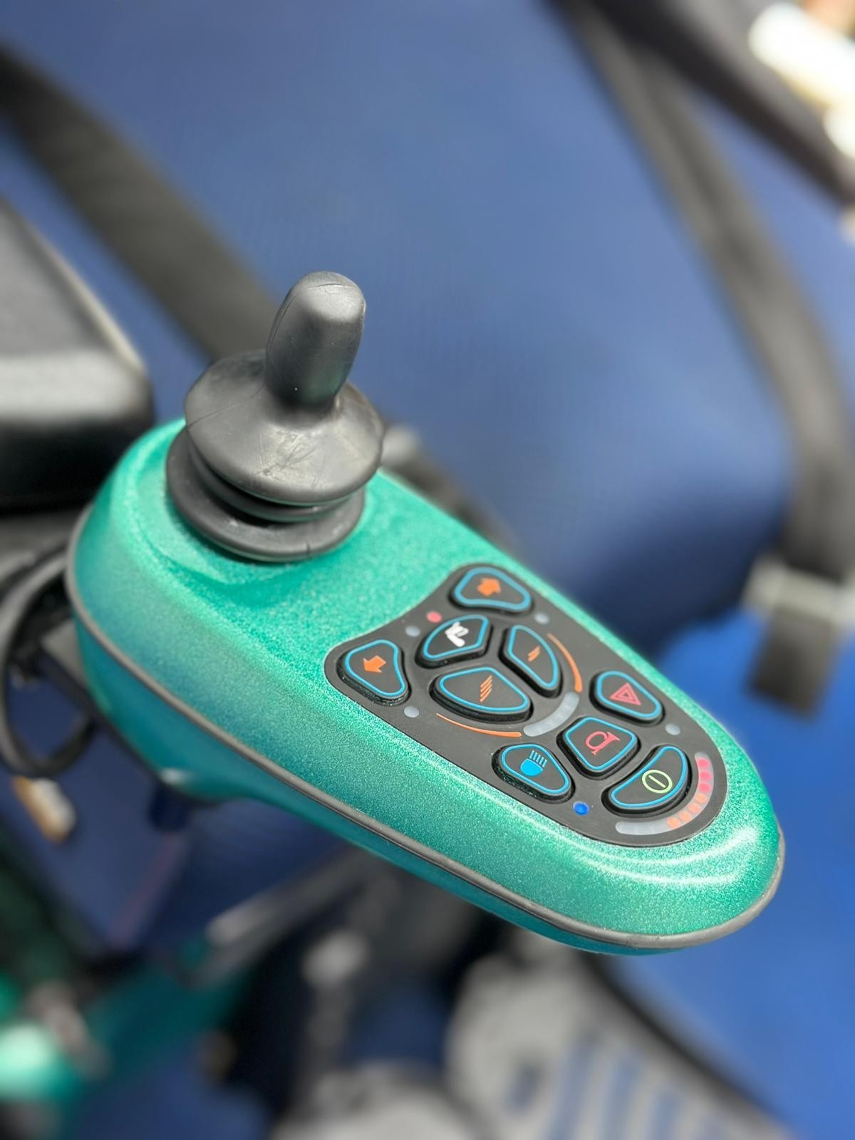 CUSTOM Sunrise Quickie Q500 M Powerchair – 6mph Riser Electric Wheelchair (1555)