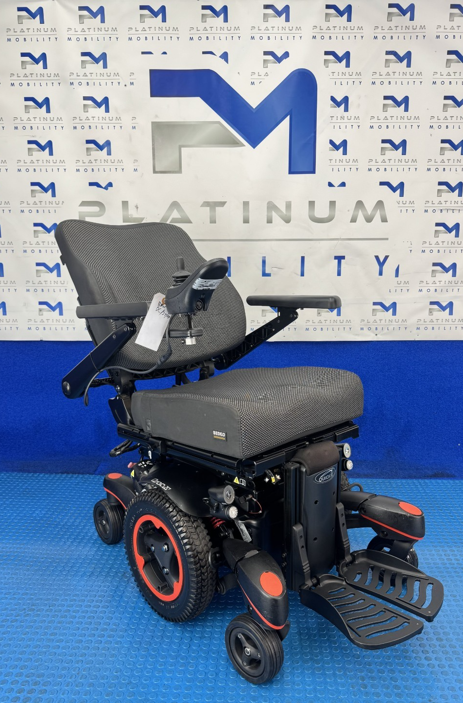 Sunrise Quickie Q700 M 6mph Electric Rise Tilt Legs Recline Wheelchair 2491