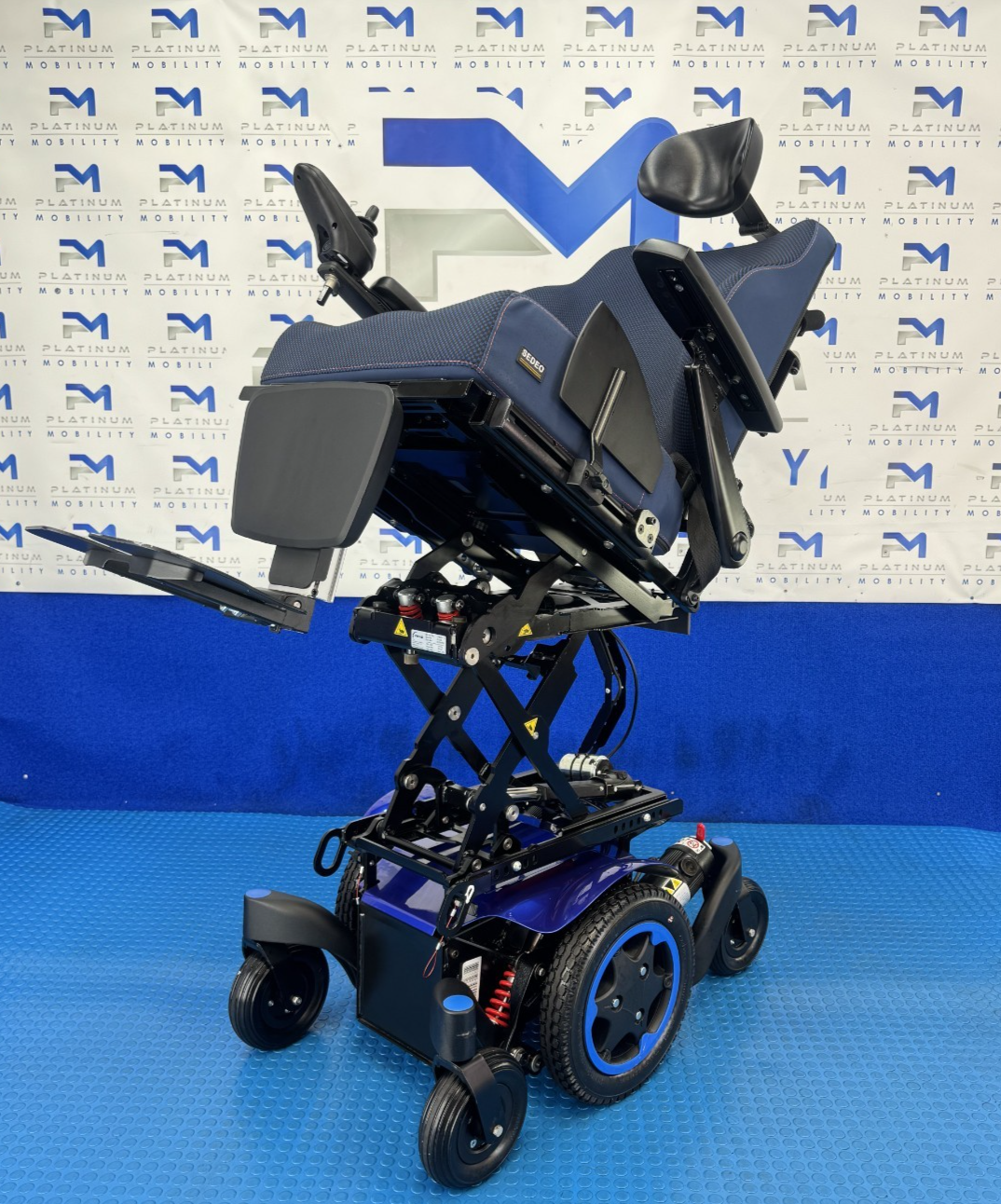 Sunrise Quickie Q300 Mini – 4mph Rise and Tilt Electric Wheelchair 2340