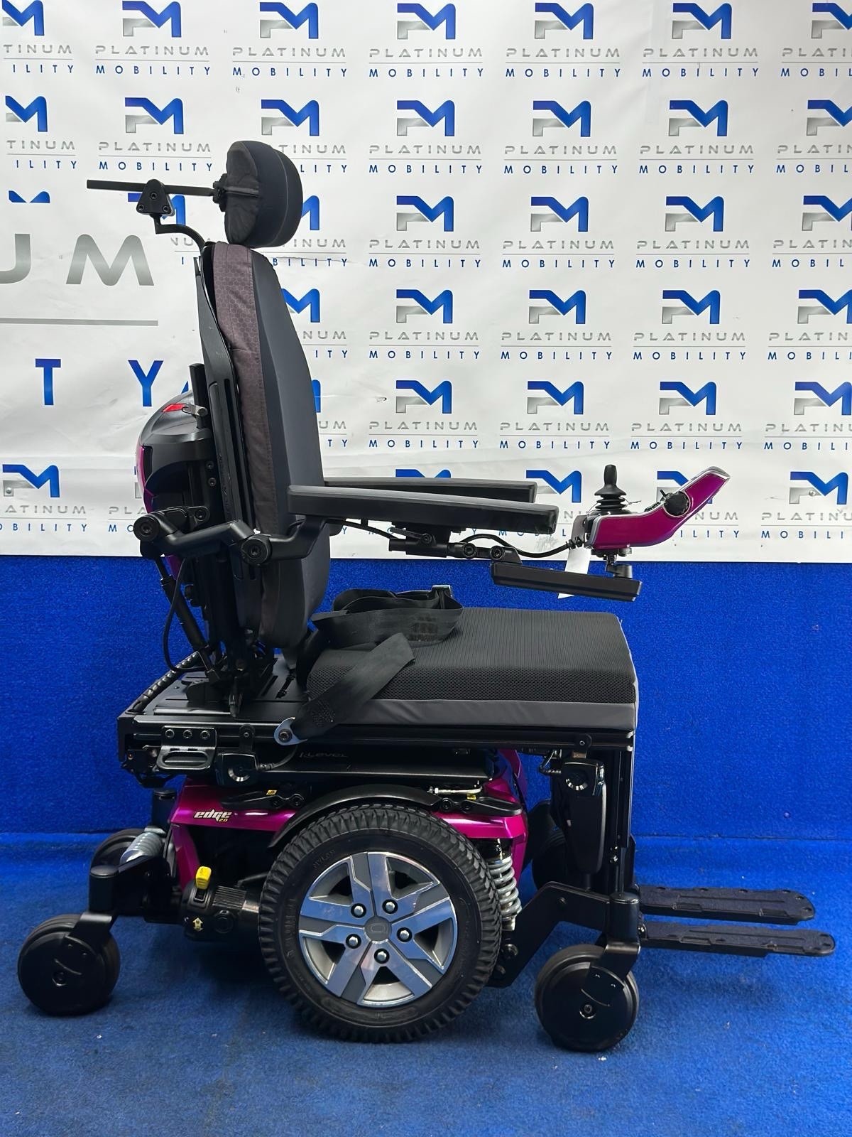 PRIDE QUANTUM Q6 EDGE 2.0 i-LEVEL 6 MPH ELECTRIC MOBILITY POWERCHAIR 1137