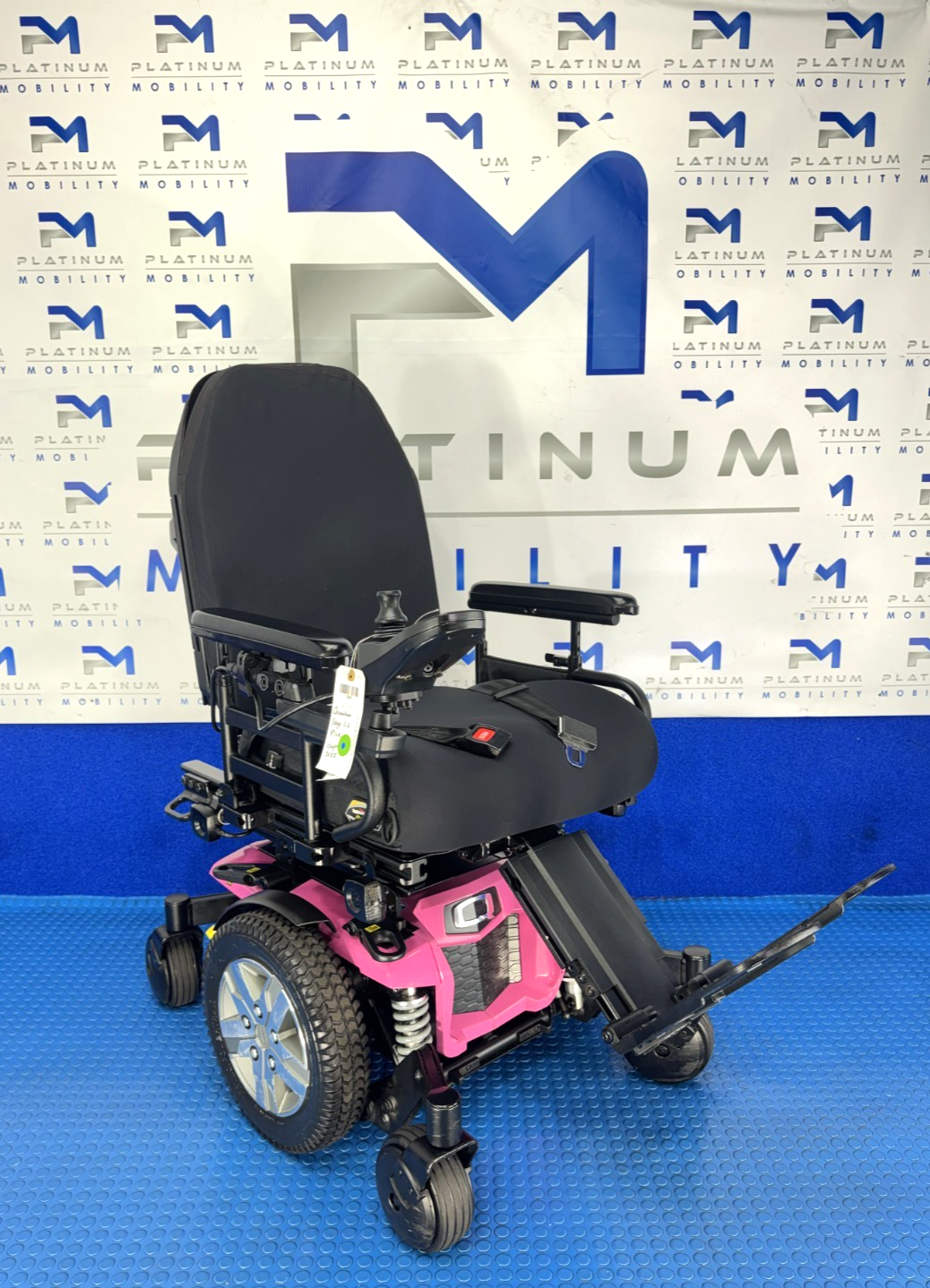 PRIDE QUANTUM EDGE 2.0 6MPH Tilt, Electric Recline, Hydraulic Legs No VAT 2306