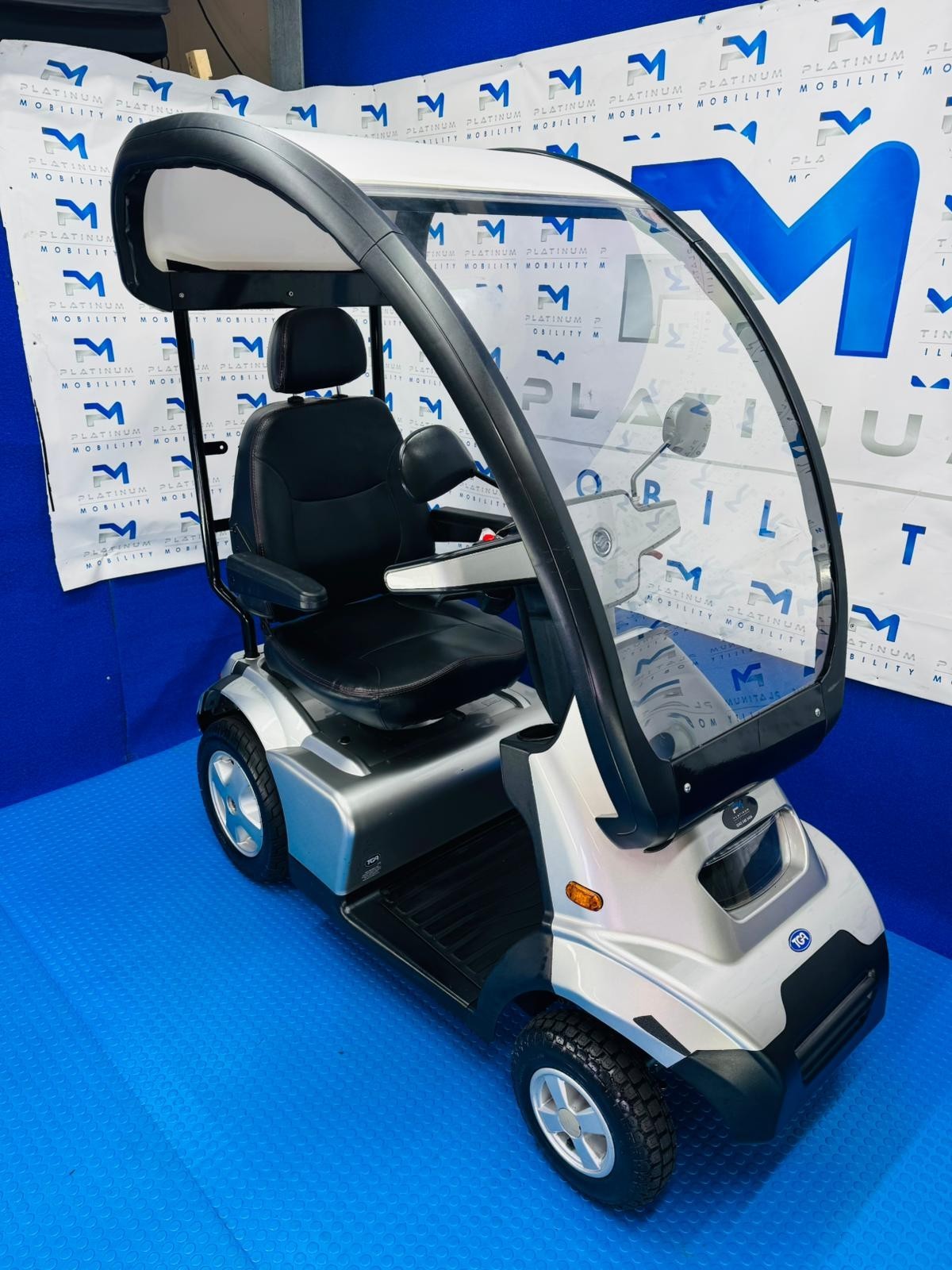 TGA Breeze S4 Canopy 8mph Road LARGE All Terrain Mobility Scooter Buggy 1835