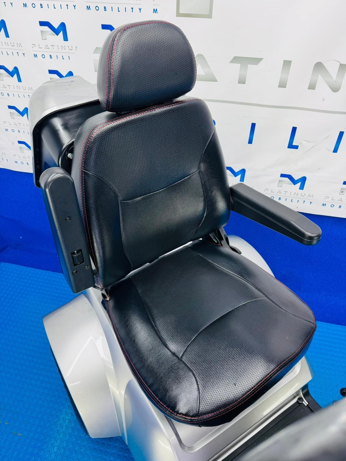 TGA Breeze S3 GT 8MPH LARGE Mobility Scooter All Terrain 1582