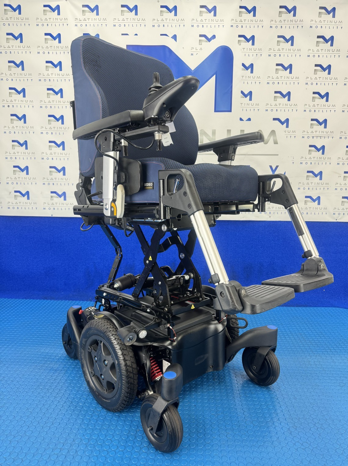 SUNRISE QUICKIE Q500M 6MPH ELECTRIC WHEELCHAIR RISER POWERCHAIR 2278