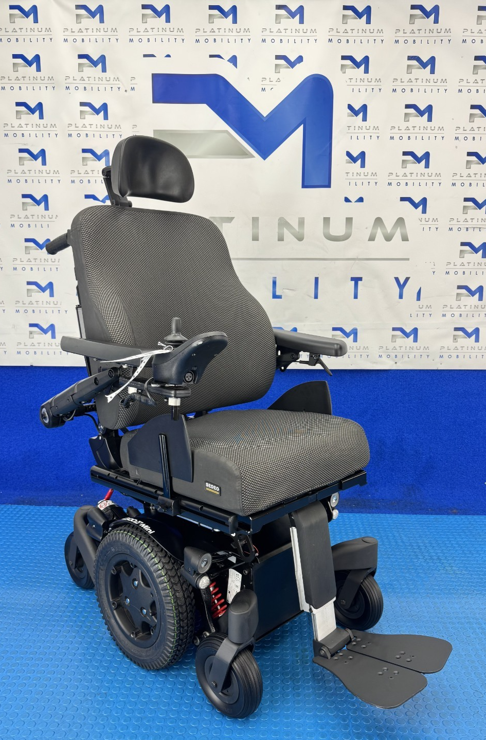 2025 Sunrise Quickie Q300M Powerchair 6 mph Riser, Tilt Electric Wheelchair 2760