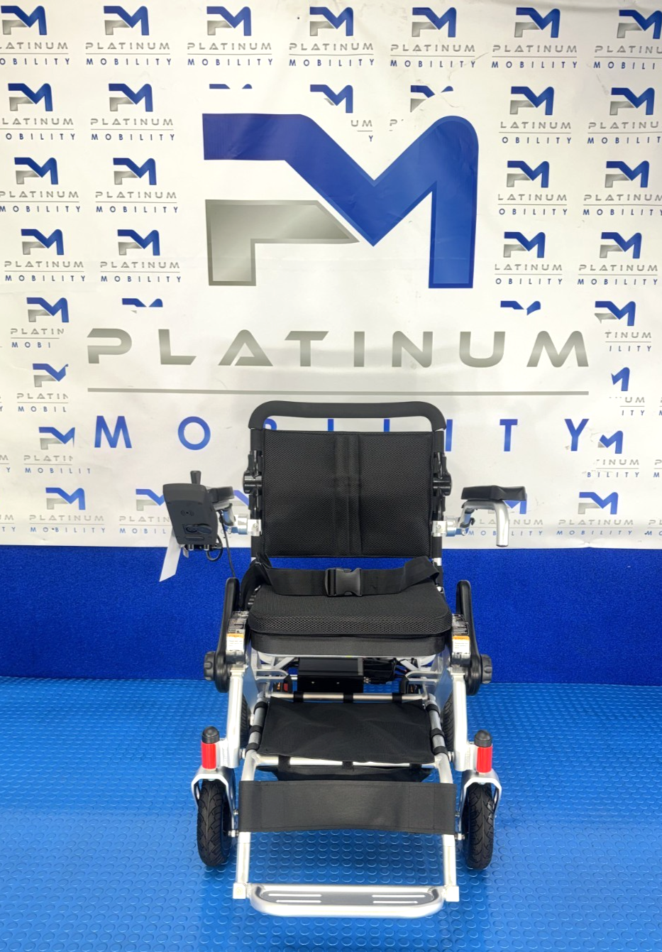 Motion Foldalite Folding Wheelchair 4Mph New Open Box 2721