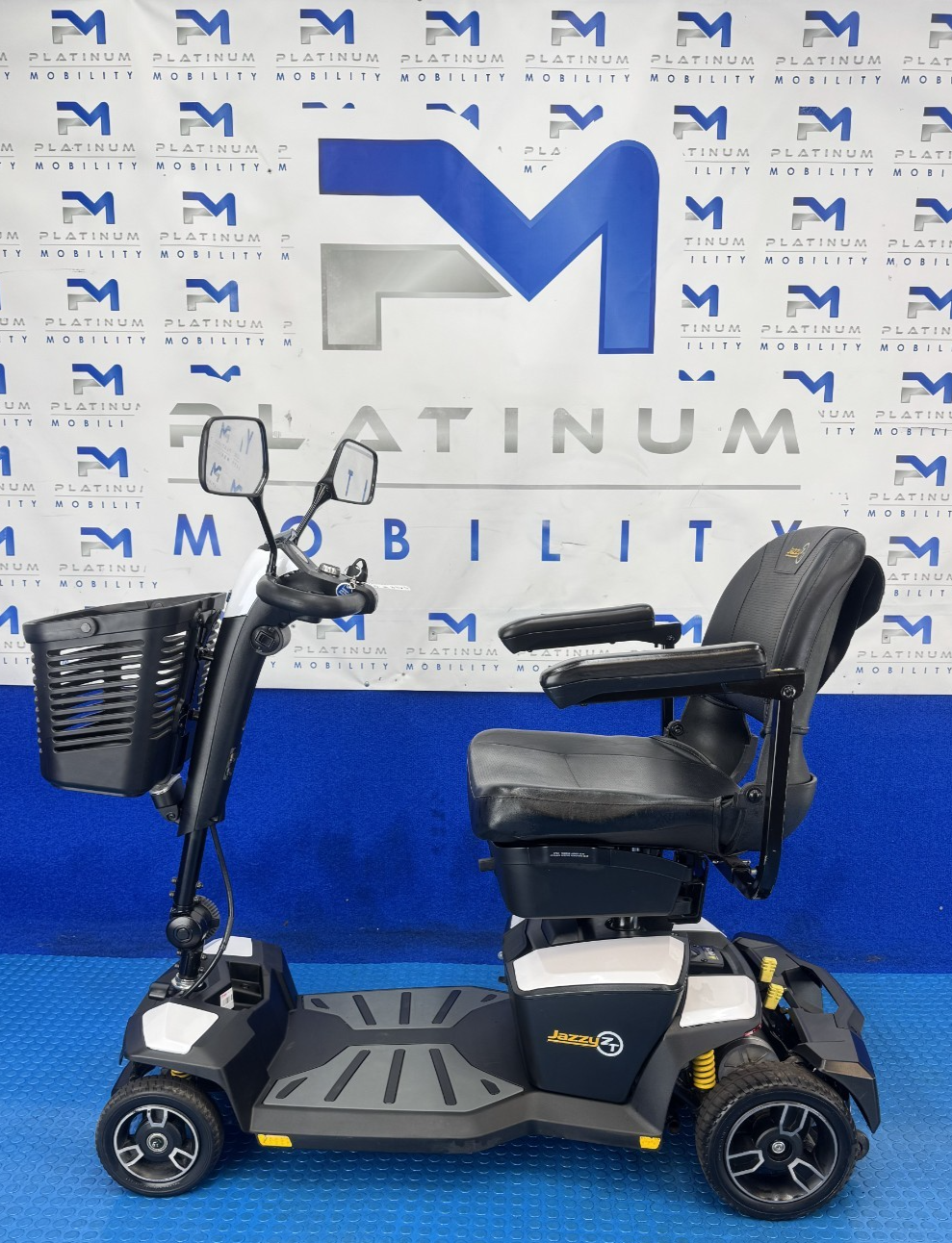 Pride Jazzy Zero Turn Mobility Scooter New Batteries 4mph 2412