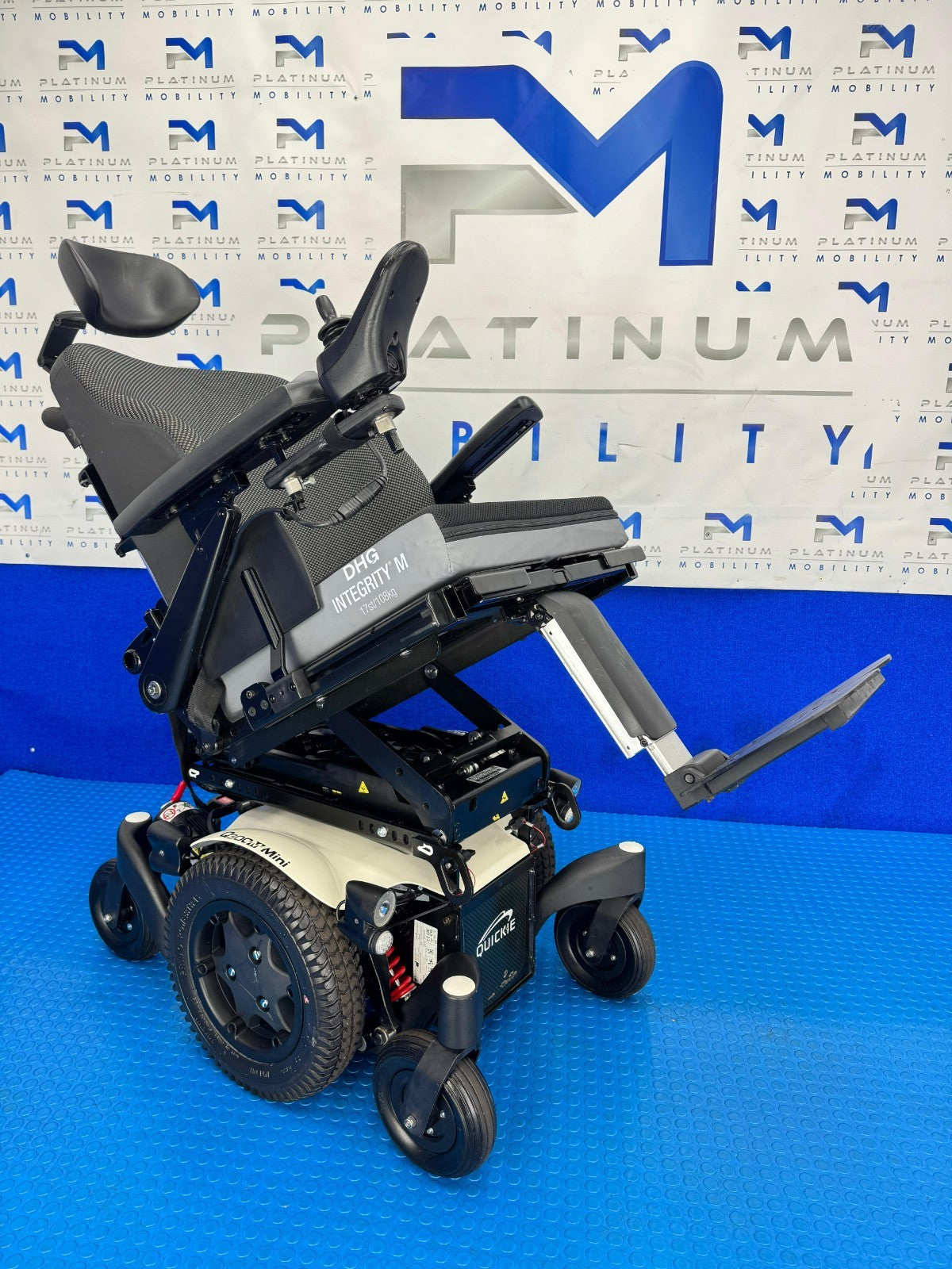 Sunrise Quickie Q300 M Mini Powerchair 6 mph Riser Electric Wheelchair 1960