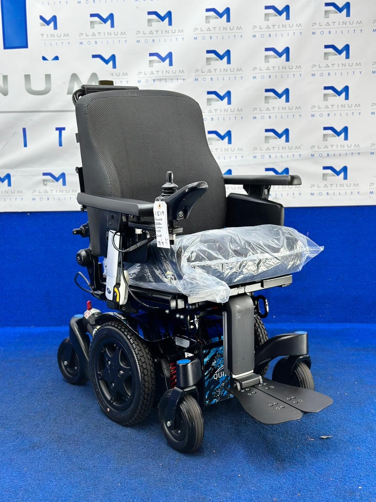 Quickie Q300 M Mini Powerchair 4 mph Riser Electric Wheelchair by Sunrise (1519)