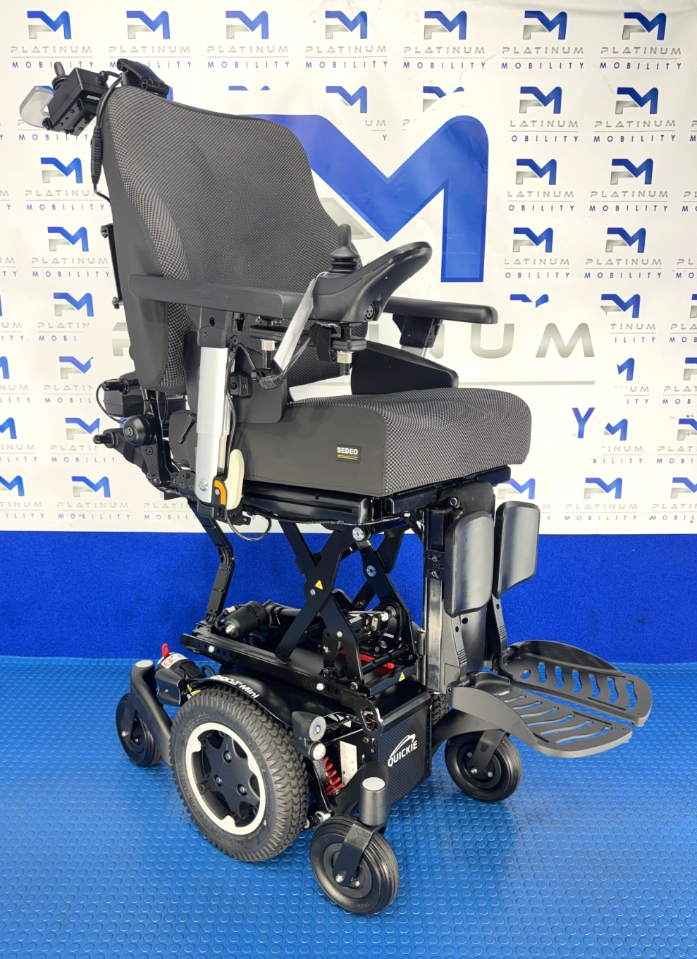 Sunrise Quickie Q300M Powerchair 6 mph Riser, Tilt, Electric Legs, Recline 4129